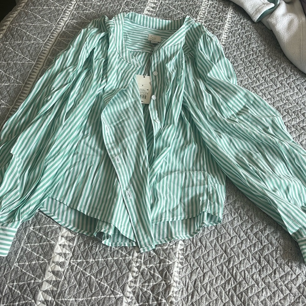 Women’s Spring button up long sleeve
